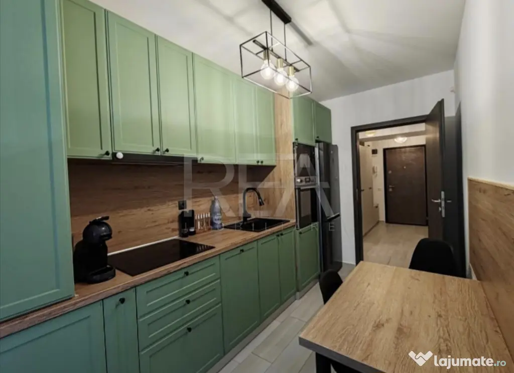 2 camere decomandat, 2/11, parcare-Complex Moghioros Park