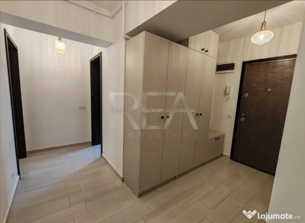 2 camere decomandat, 2/11, parcare-Complex Moghioros Park