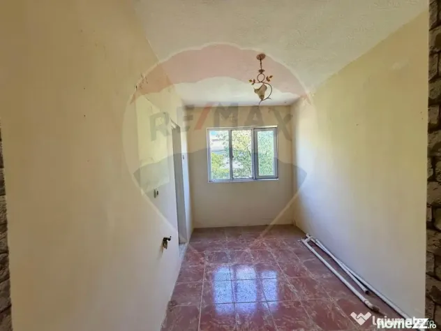Apartament cu 3 camere de vânzare în zona Bahne