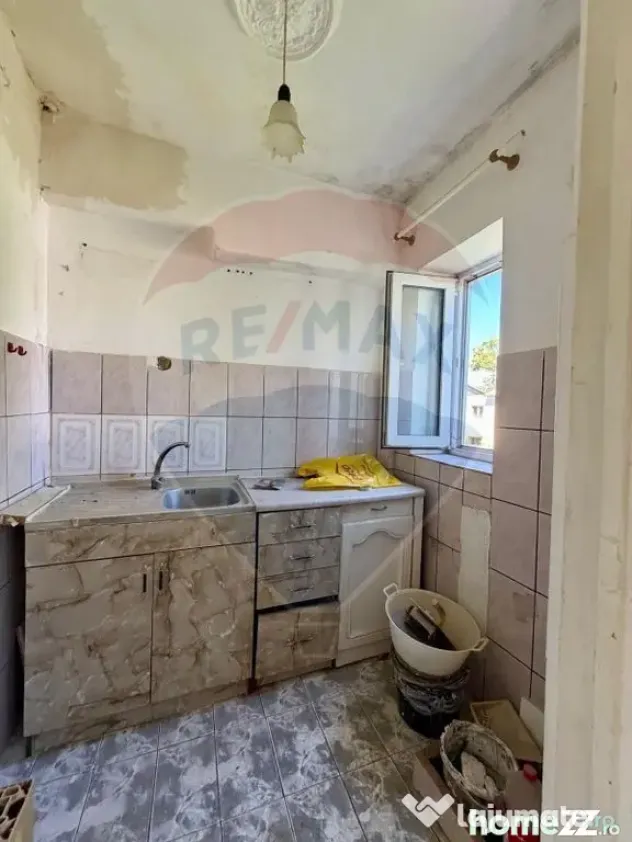 Apartament cu 3 camere de vânzare în zona Bahne