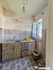 Apartament cu 3 camere de vânzare în zona Bahne