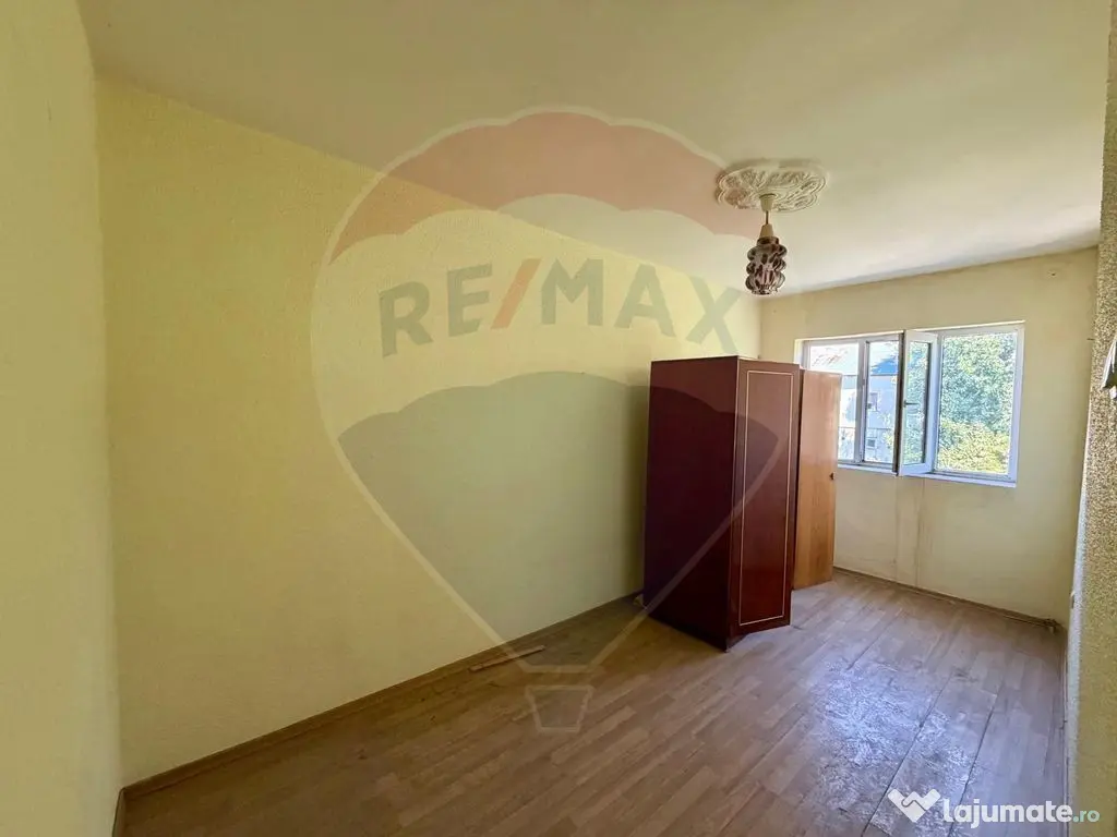 Apartament cu 3 camere de vânzare în zona Bahne