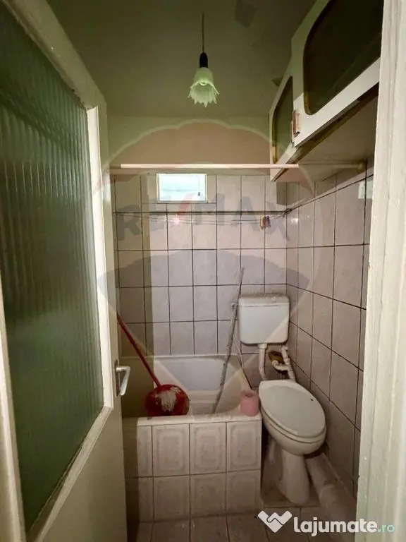 Apartament cu 3 camere de vânzare în zona Bahne