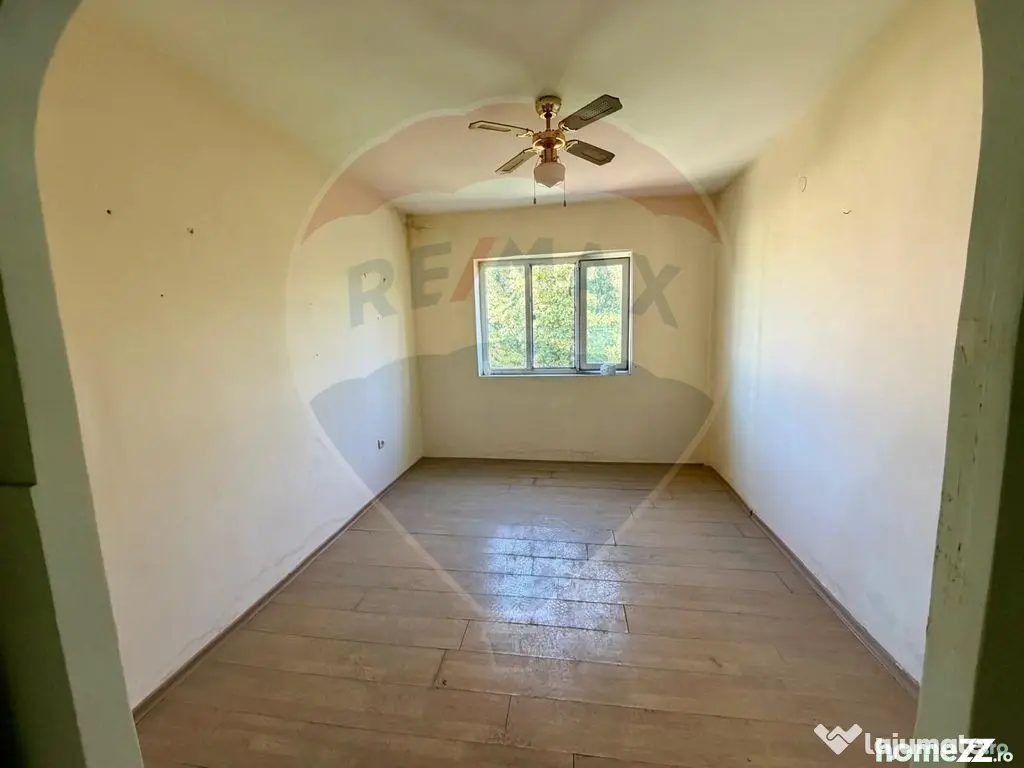 Apartament cu 3 camere de vânzare în zona Bahne