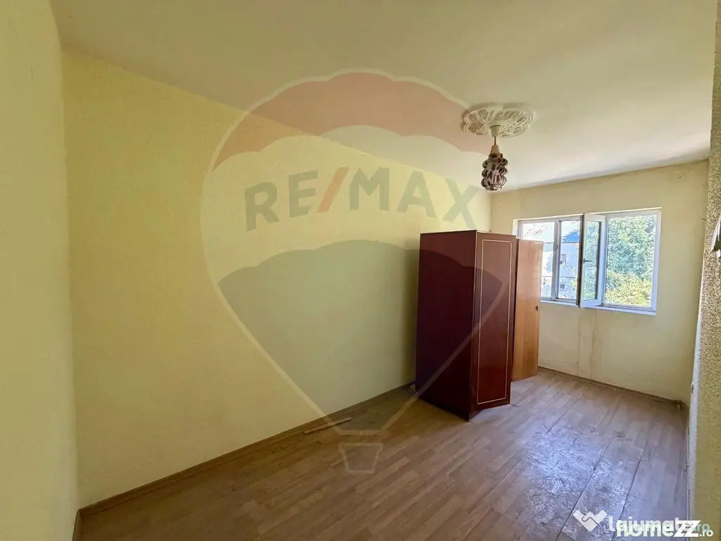 Apartament cu 3 camere de vânzare în zona Bahne