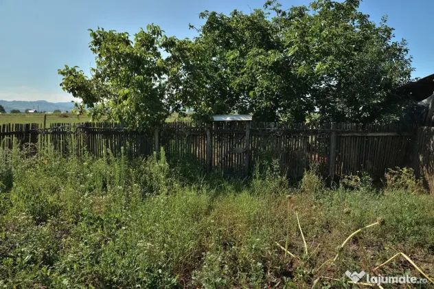 Vând casă și terenul aferent in Roznov, Neamt