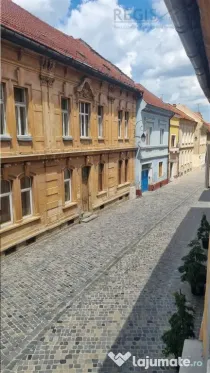 Apartament de 3 camere in zona Centrul Istoric termen scurt