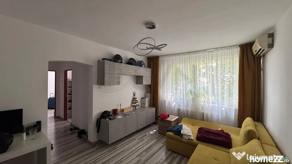 Apartament 3 camere I 1 Mai - Bucuresti (Bucuresti-Ilfov)
