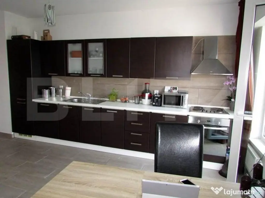 2 camere, mobilat modern, A.C., zona Plopilor Vest