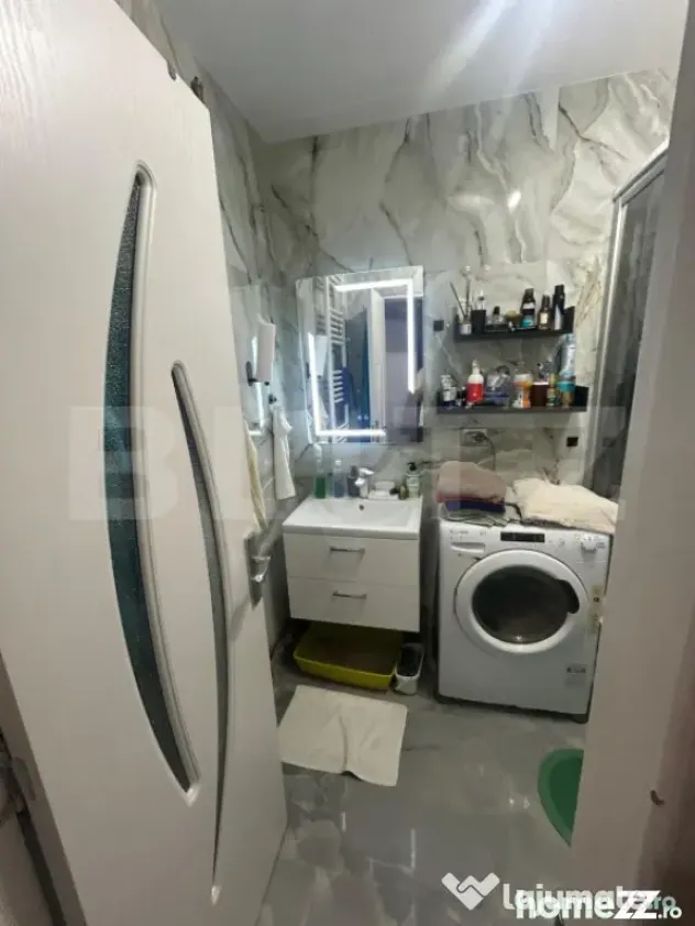 Garsoniera 38 mp, parter, toate utilitatile, zona Micro 12