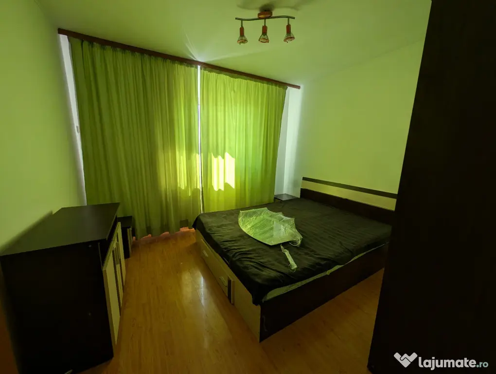 De închiriat 3 camere Piata Sud