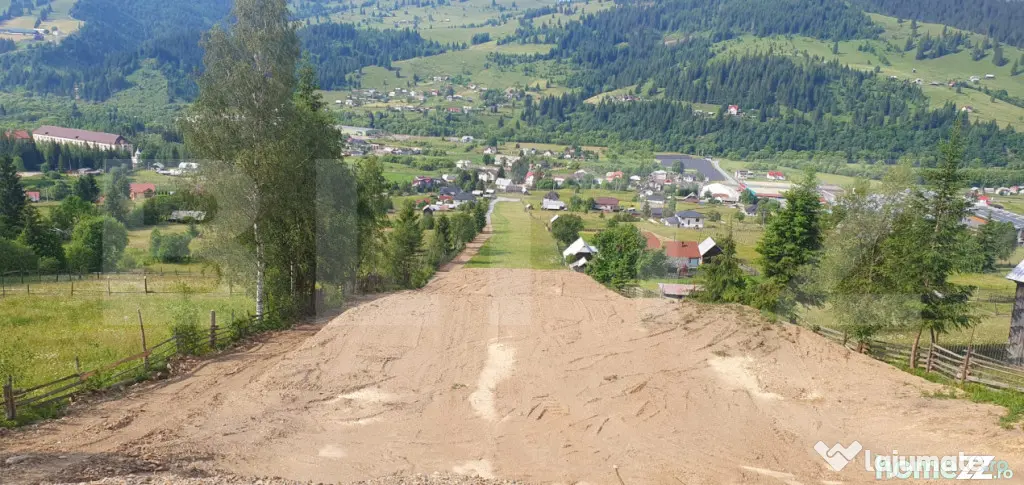 Teren 9.755 mp, intravilan, parcelabil, zona Vatra Dornei