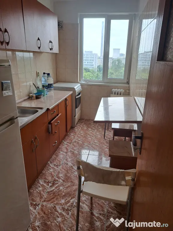 Apartament 2 camere de inchiriat Bucuresti Sector 4 Str Huedin