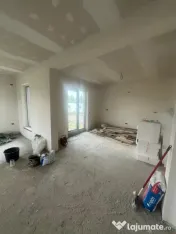 VÂNZARE CASĂ AGIGEA LA LAC 