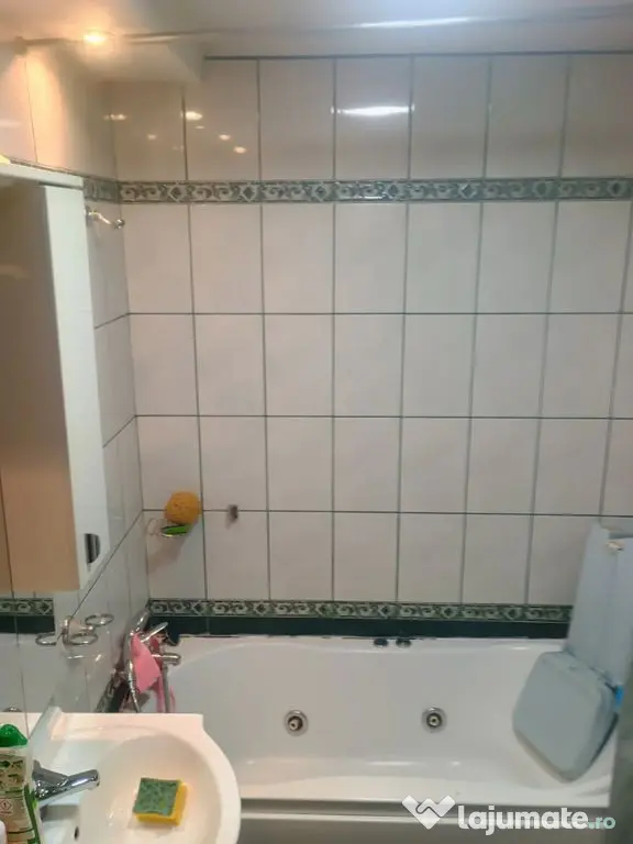 Apartament doua camere Romana