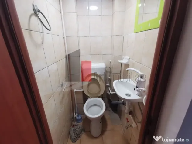 %0 Comision Spatiu comercial de inchiriat in zona Kogalni...