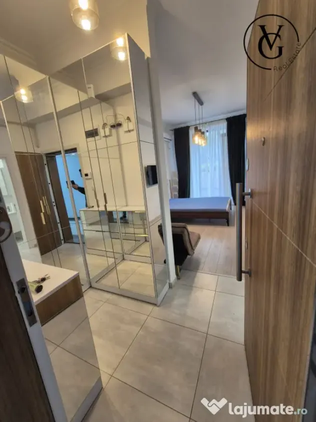 Garsoniera + curte privata - Solid Residence