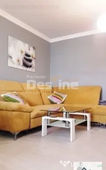 Închiriez apartament