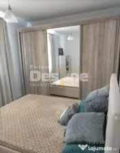 Închiriez apartament 