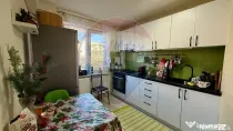 Apartament de vânzare 3 camere + garaj cu acces la boxă...
