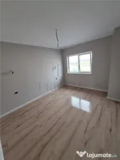 Duplex separat prin camera tehnica - toate utilitatile - sup 