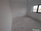 Duplex spatios - asfalt in lucru - toate utilitatile 