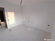 Duplex spatios - asfalt in lucru - toate utilitatile 