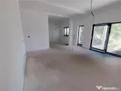 CASA INDIVIDUALA CU GARAJ - ASFALT 