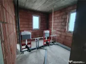 DUPLEX SPATIOS - ASFALT - POSIBILITATE CARPORT 