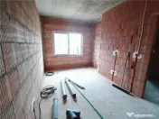 DUPLEX SPATIOS - ASFALT - POSIBILITATE CARPORT 