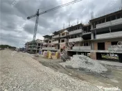 Studio cu 2 camere etajul 1 cu parcare subterana zona Doamna 