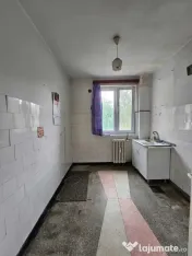 Apartament Cu 3 Camere Semidecomandate Etaj 2 Zona Ultracentral 