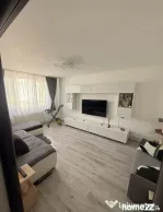 Apartament 4 Camere Decomandat – Renovat, 2 Locuri Parcare, Etaj 4/4