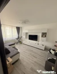 Apartament 4 Camere Decomandat – Renovat, 2 Locuri Parcare, Etaj 4/4 