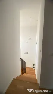Apartament modern cu 3 camere | Parcare privată | Brasovul Vechi 