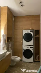 Apartament modern cu 3 camere | Parcare privată | Brasovul Vechi 