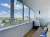 Apartament cu 3 camere, 70 mp, decomandat, zona Big Belly - 