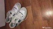 Adidasi New Balance 