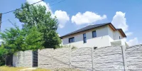 Casa S+P+1, la rosu, Sărbătoarea 