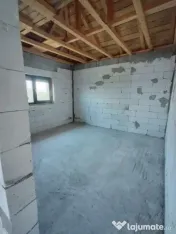 Casa S+P+1, la rosu, Sărbătoarea 