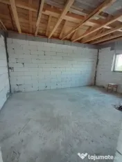 Casa S+P+1, la rosu, Sărbătoarea 
