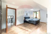 CASA DE VACANTA | 4 camere| de vânzare în FUNDATA, BRA?... 