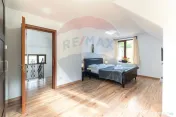 CASA DE VACANTA | 4 camere| de vânzare în FUNDATA, BRA?... 