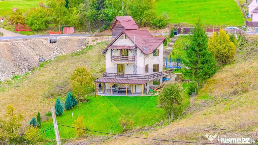 CASA DE VACANTA | 4 camere| de vânzare în FUNDATA, BRA?...