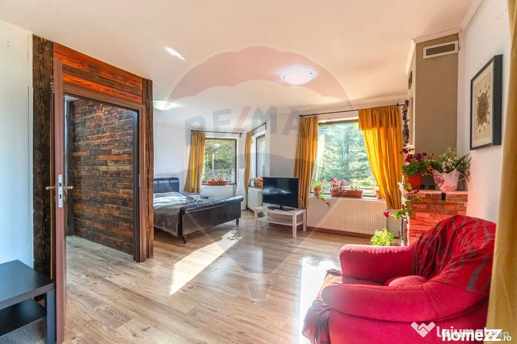 CASA DE VACANTA | 4 camere| de vânzare în FUNDATA, BRA?...