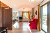 CASA DE VACANTA | 4 camere| de vânzare în FUNDATA, BRA?... 