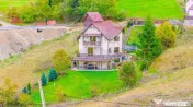 CASA DE VACANTA | 4 camere| de vânzare în FUNDATA, BRA?... 