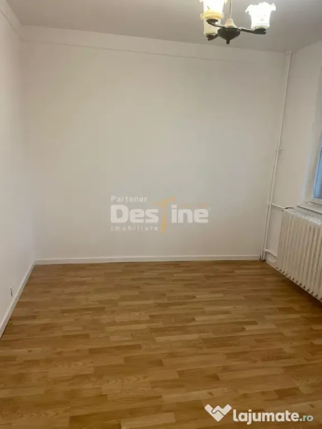 DE VANZARE AP 3 CAMEREIN DRUMUL TABEREI