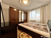 Apartament Decomandat cu 3 Camere si Parcare in Tractorul