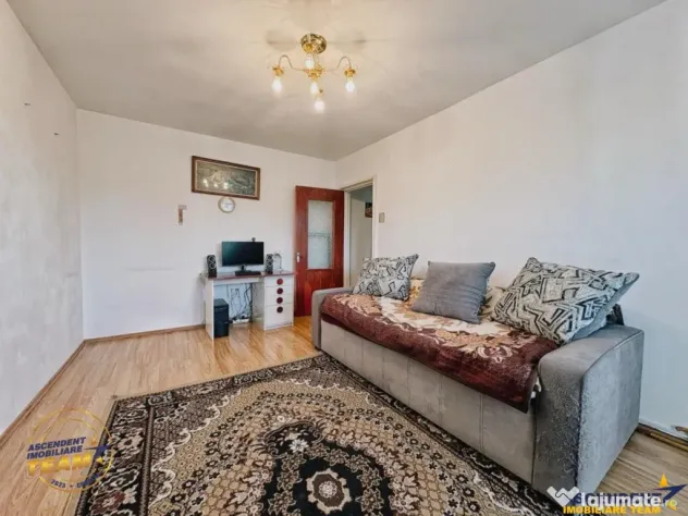 FILM! Apartament 2 camere decomandat, zona apreciabila, cart